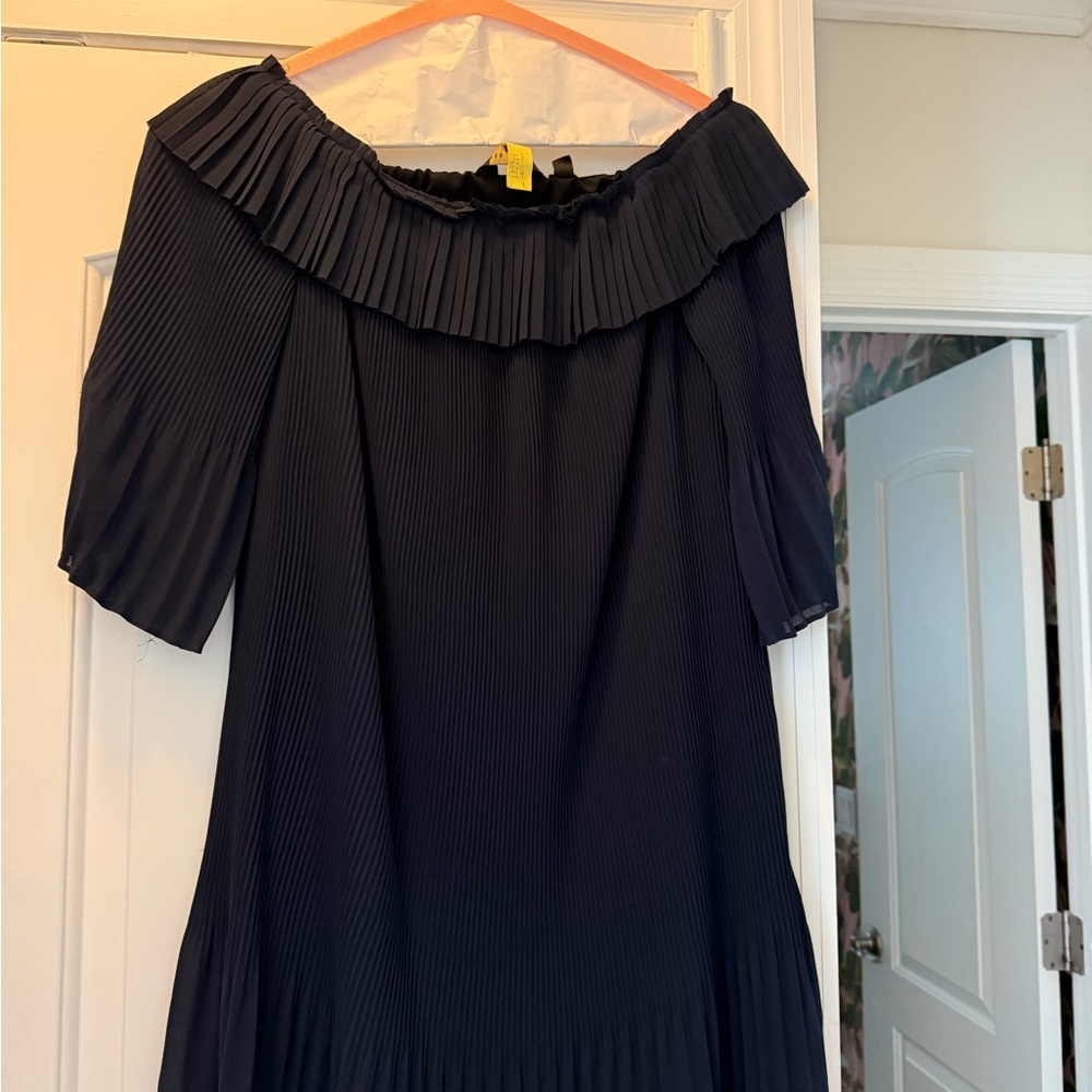 Elegant Off-Shoulder Navy Dress